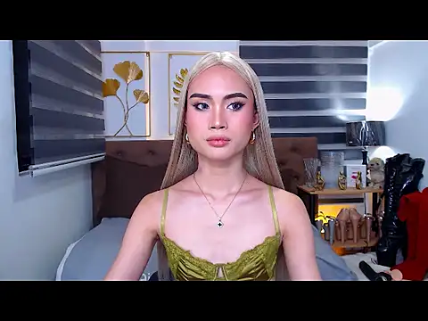 JuicyCockThea Chat XXX in diretta