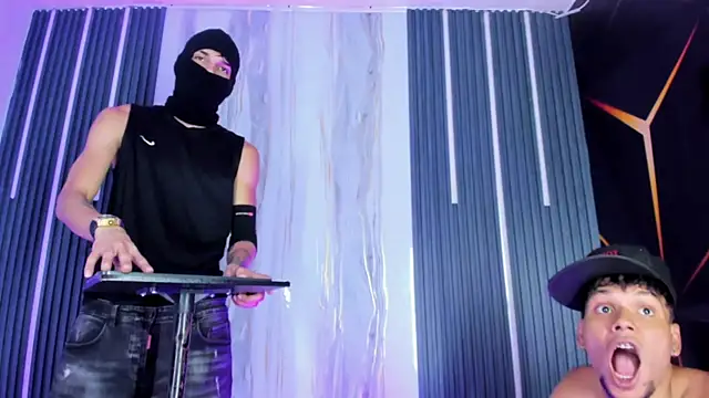 Josh_Hot_Sex Adlı Modelin Web Kamerası Şovu