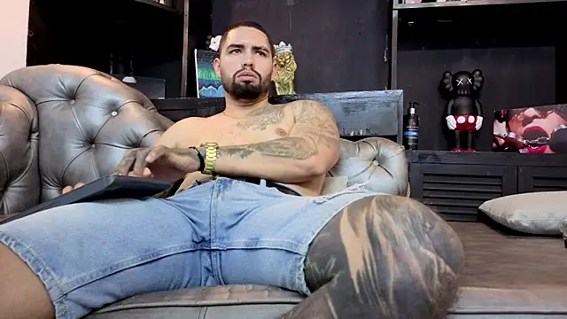 XXX chat uživo modela matteosantos