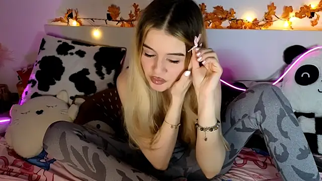 nicollewetpussy Live XXX-Chat