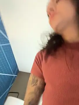 BeautifulMesss: онлайн-секс-чат