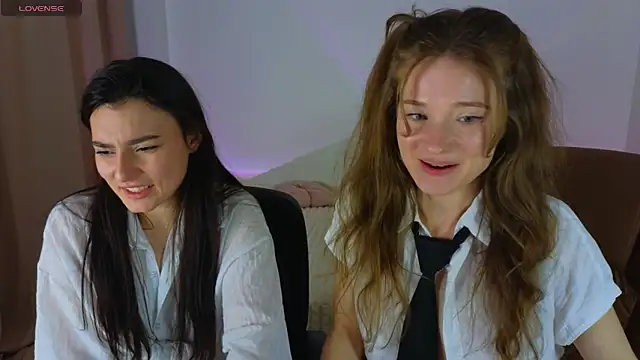 Show modela Katyaa_Lover na web-kameri