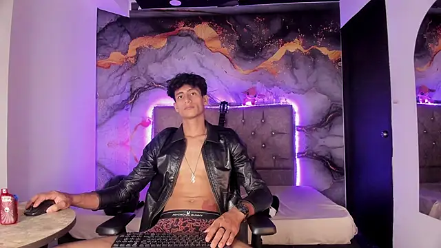 Pokazy przed kamerką – MaxiimoRomano_