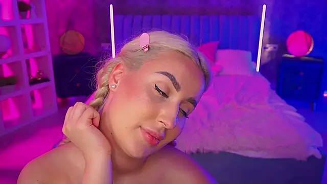 LiaBrazzerr 即時 XXX 聊天