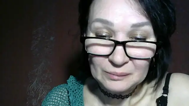 PrettyAndWild's Live XXX Chat