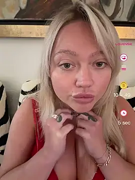 misstitmouseofficial's Live XXX Chat