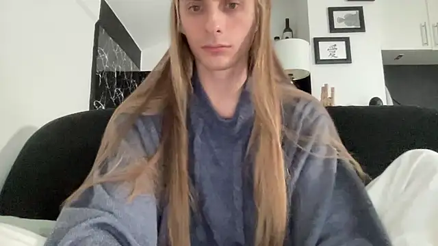 mi_chyort Show in webcam