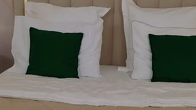 milaleoneli – Naživo XXX chat