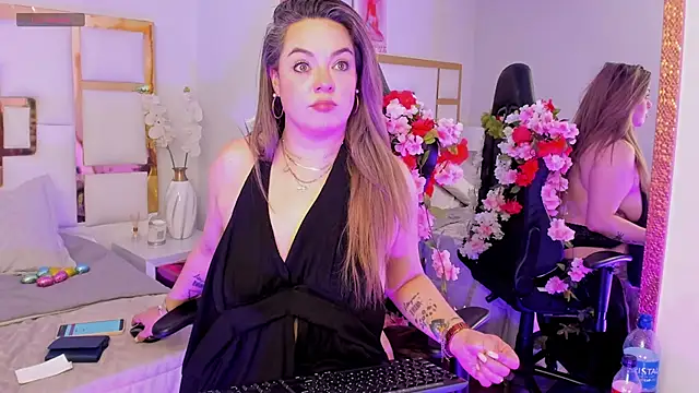 Chat +18 de AvaMiia ao vivo