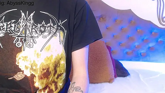 Онлайн чат XXX abysskingg