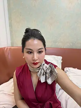 Candice888: онлайн-секс-чат