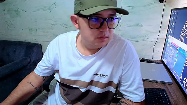 Show modela maximo_daddy na web-kameri