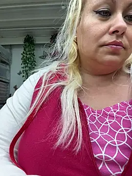 Chat XXX en directo de SabinaSweety