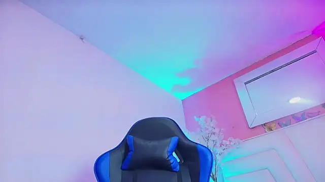 moxa_hot's Live XXX Chat