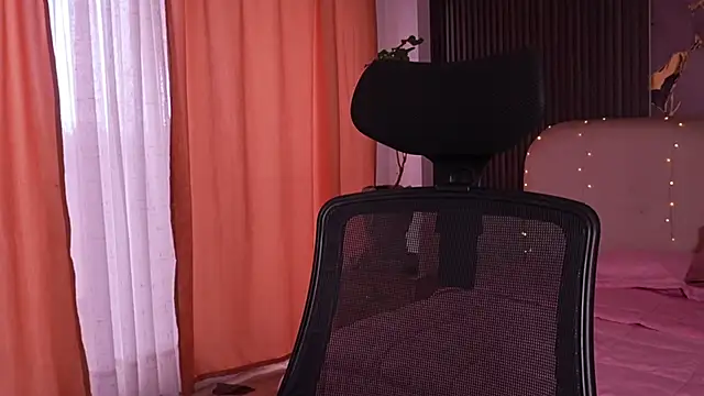 แชท XXX สดของ LilithLuxor_