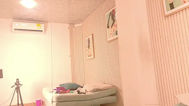 Chat +18 de MiaJanss ao vivo