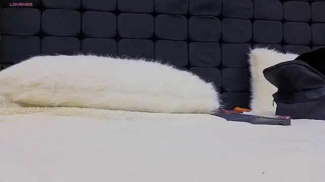 messy-saray's Live XXX Chat