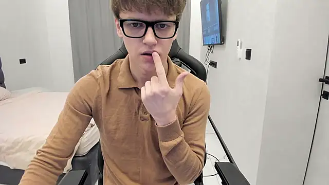 Show modela bonekoambalabu na web-kameri