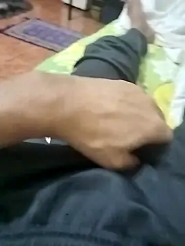 Pertunjukan Kamera Web basyo2