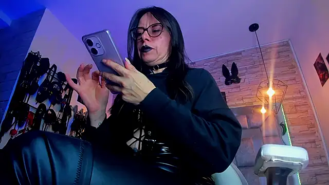 Chat XXX en directo de Evangelinejoness_