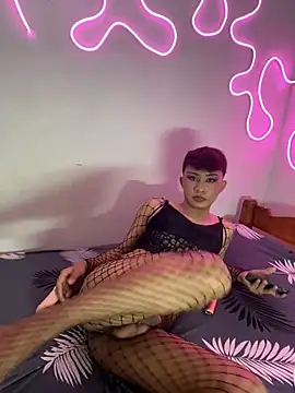 Show modela _CandyTwink_ na web-kameri