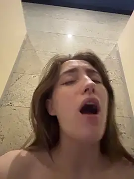 Pokazy przed kamerką – Tiny_Anny