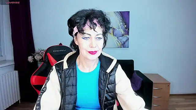 Chat +18 de Silvia_Wallec ao vivo