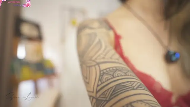 sara-lauren Adlı Modelin Canlı XXX Sohbeti