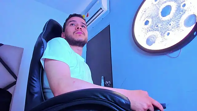 Chat +18 de mike_257 ao vivo