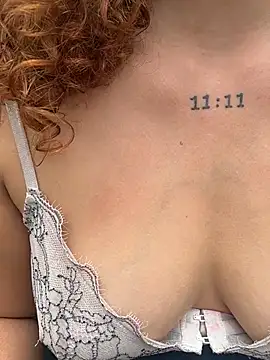 roxyrougee – Naživo XXX chat