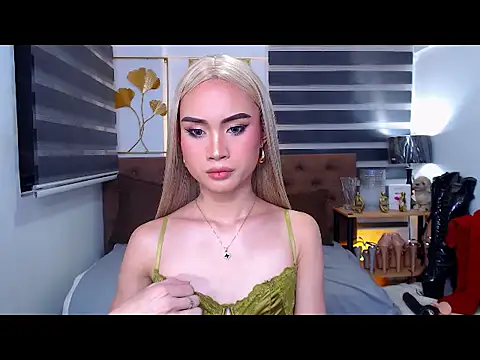 JuicyCockThea's Webcam Show