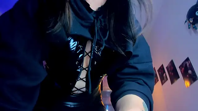 Chat +18 de Evangelinejoness_ ao vivo