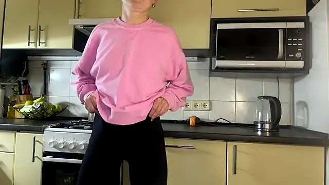 MartaLuna_ élő XXX-chatje