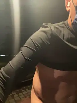 5inder Live XXX Chat