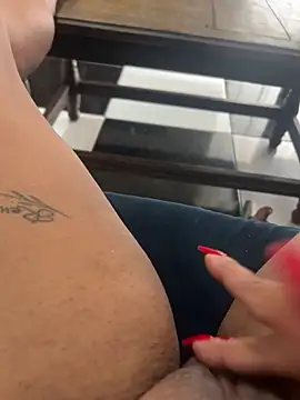 Chat +18 de ju_muniz01 ao vivo