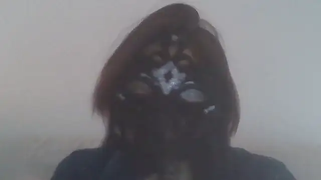 Pokazy przed kamerką – HelenTiAscolta