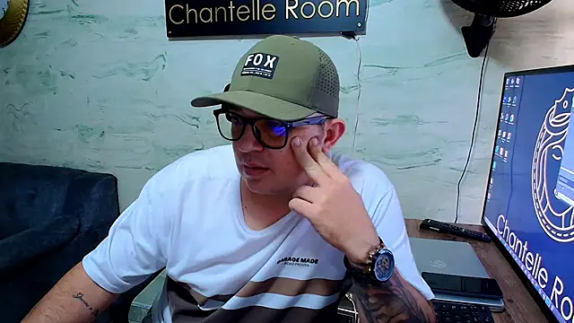 maximo_daddy Adlı Modelin Web Kamerası Şovu