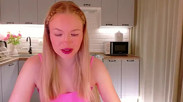 Veronika_Mitchel Live XXX-Chat