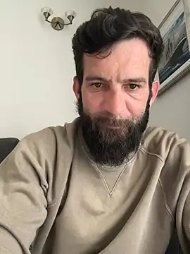 Michel_huge 即時 XXX 聊天