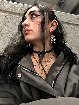 XXX chat uživo modela Lila_Desiree