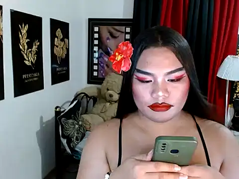 TSbrianaHugeCock Adlı Modelin Web Kamerası Şovu