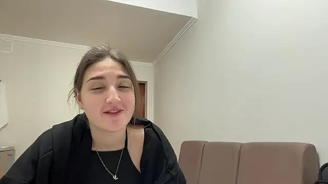 Pokazy przed kamerką – Annnna_