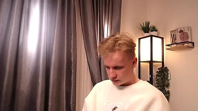 XXX chat uživo modela AlexxSweet