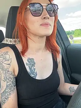 ThornsandHoney live XXX chat