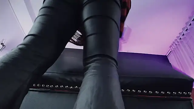 _Jade_16: онлайн-секс-чат