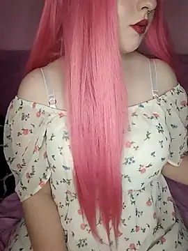 Cutie_Suzie élő XXX-chatje