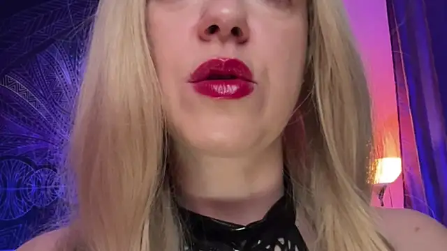 Онлайн чат XXX Helena__Femdom