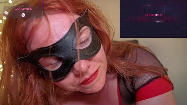 GingerAleMILF 网络视讯表演