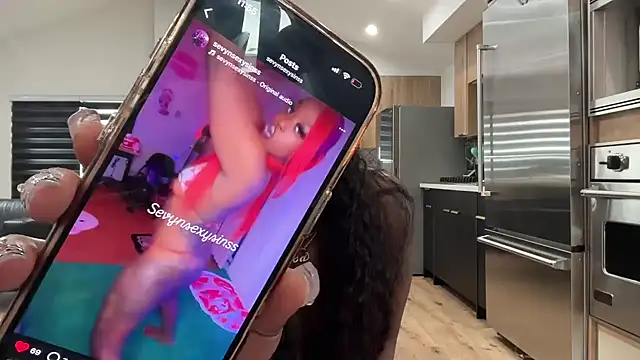 Webkamerová show sevynsexysinss