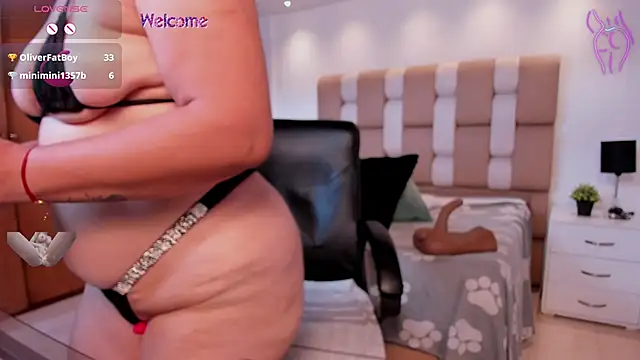 victoria_mooree: онлайн-секс-чат